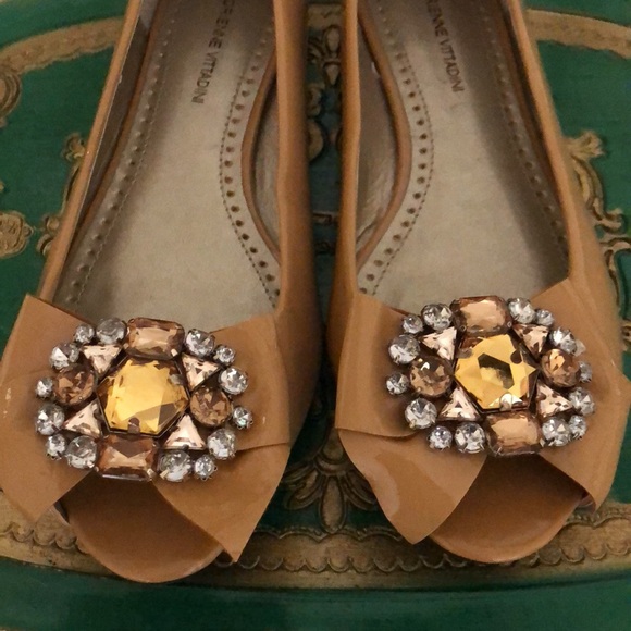 Adrienne Vittadini Tan flat Peep-Toe Shoes - Picture 2 of 8